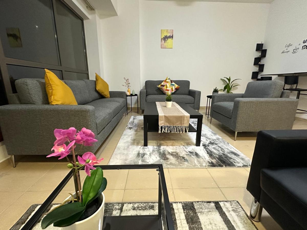 Moonlight Hostel Jbr - 2Min Walk To Jbr Beach - Gym - 2Min Metro Station - Poll Ντουμπάι Εξωτερικό φωτογραφία