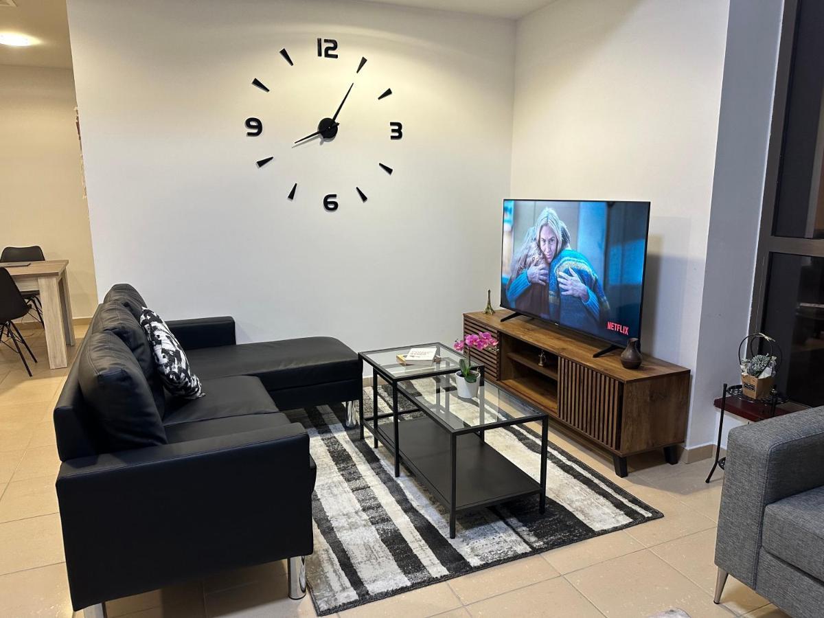 Moonlight Hostel Jbr - 2Min Walk To Jbr Beach - Gym - 2Min Metro Station - Poll Ντουμπάι Εξωτερικό φωτογραφία