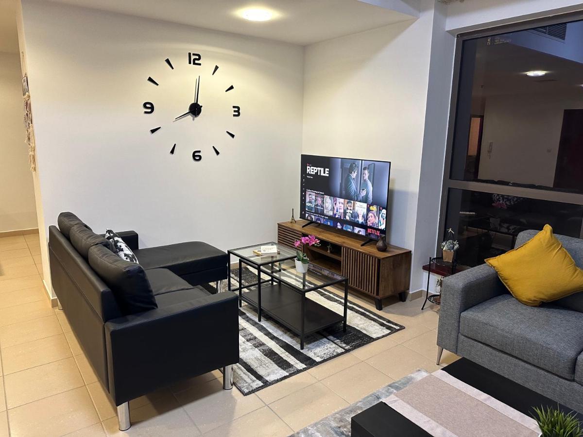 Moonlight Hostel Jbr - 2Min Walk To Jbr Beach - Gym - 2Min Metro Station - Poll Ντουμπάι Εξωτερικό φωτογραφία