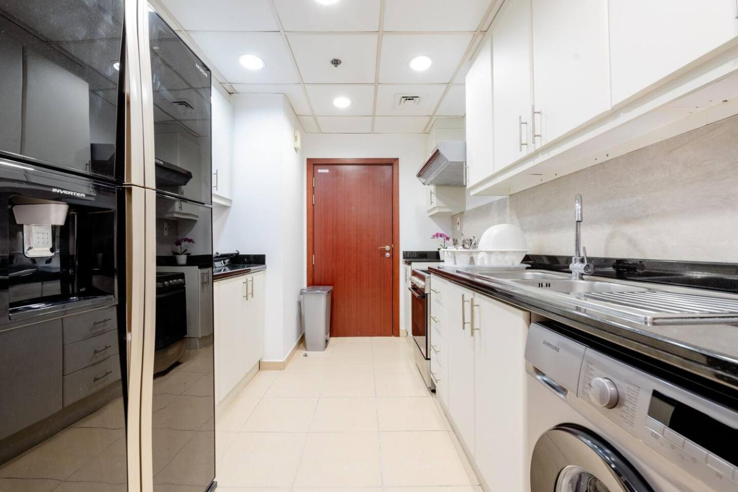 Moonlight Hostel Jbr - 2Min Walk To Jbr Beach - Gym - 2Min Metro Station - Poll Ντουμπάι Εξωτερικό φωτογραφία