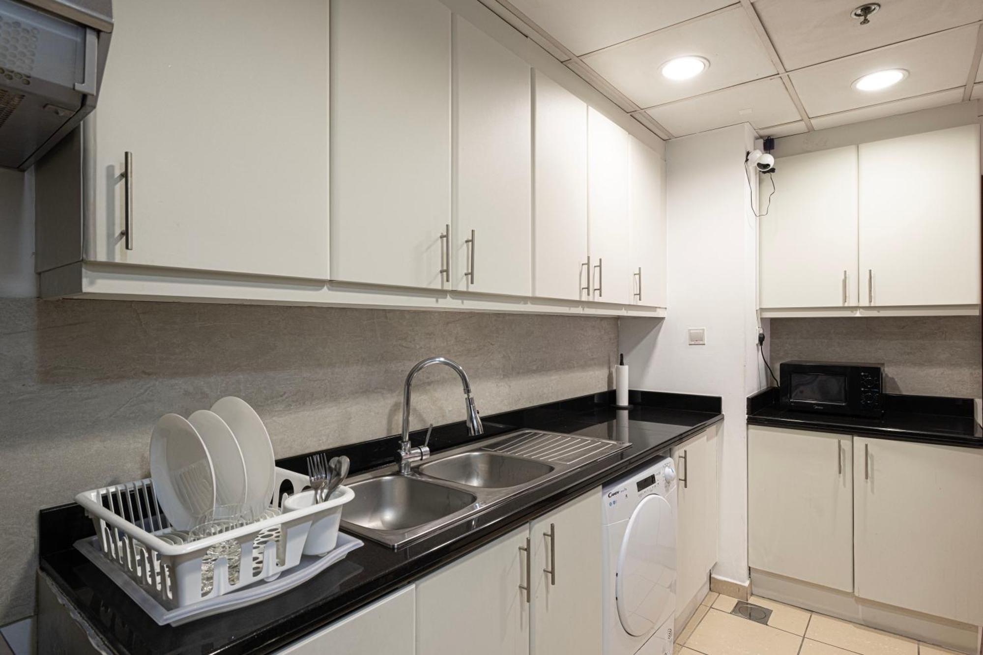 Moonlight Hostel Jbr - 2Min Walk To Jbr Beach - Gym - 2Min Metro Station - Poll Ντουμπάι Εξωτερικό φωτογραφία