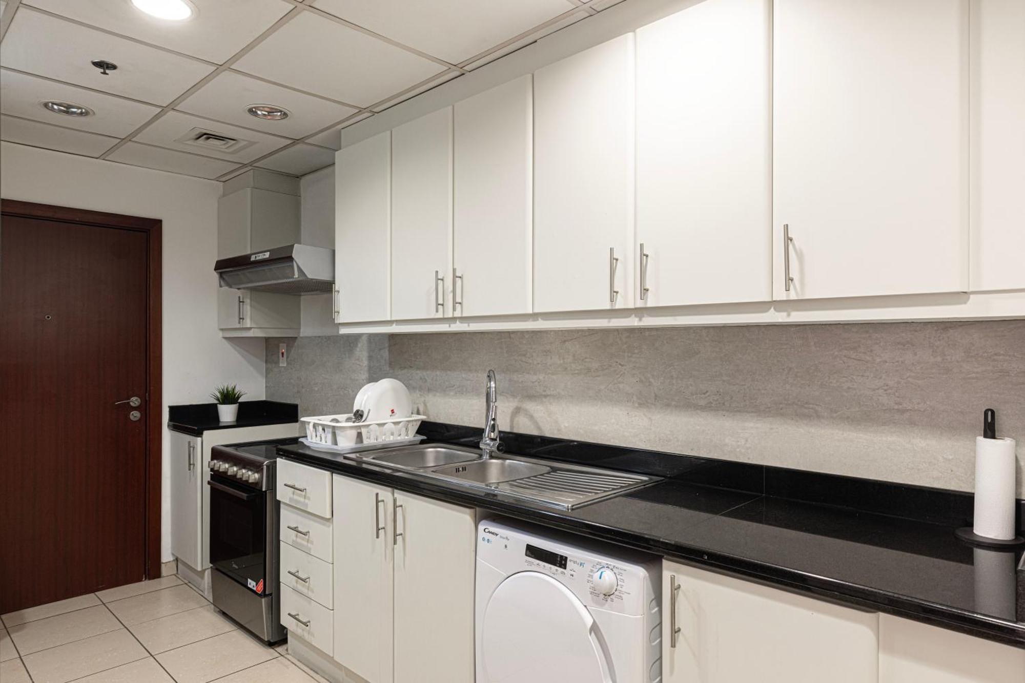 Moonlight Hostel Jbr - 2Min Walk To Jbr Beach - Gym - 2Min Metro Station - Poll Ντουμπάι Εξωτερικό φωτογραφία